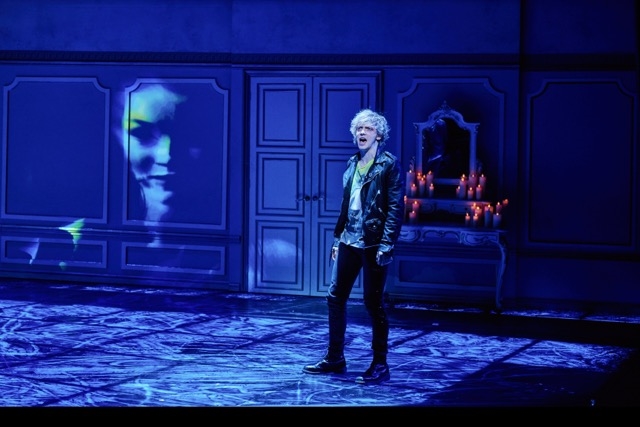 Andrew Polec as Strat - photo by Specular